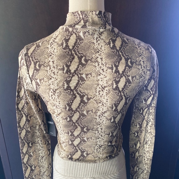 Forever 21 brown & tan snake skin print top - Picture 3 of 4